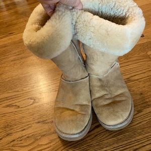 Women’s Talk Ugg Boots - size 8